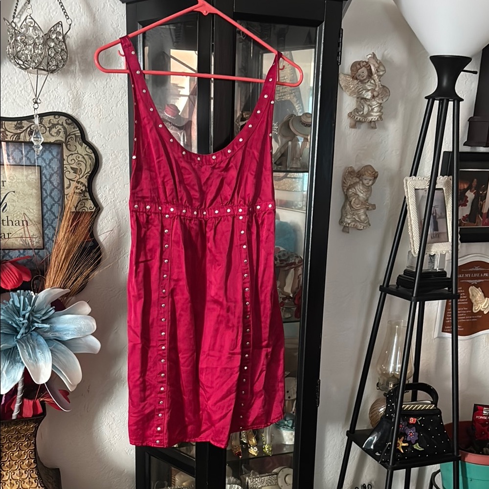 Elegant Red Sleeveless Dress